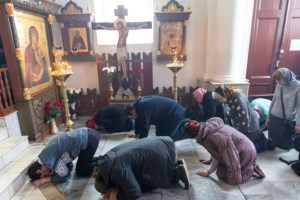 Литургия Преждеосвященных Даров в храме в честь иконы Божией Матери «Утоли моя печали» г. Саратова