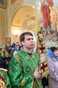 Божественная литургия в храме в честь Покрова Пресвятой Богородицы г. Саратова