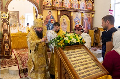 Епископ Манхэттенский Николай совершил Божественную литургию в храме святителя Николая Японского г. Саратова