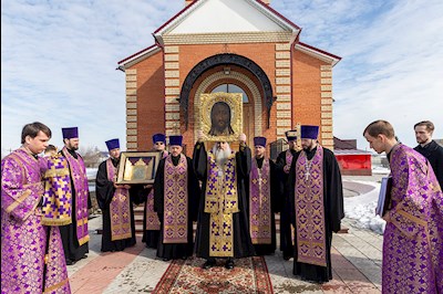В Саратове и Покровске прошел автомобильный крестный ход со святынями Саратовской митрополии