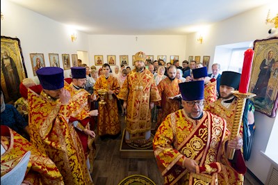 Митрополит Игнатий совершил Великое освящение храма Архангела Михаила с. Курдюм и первую Божественную литургию в новоосвященном храме