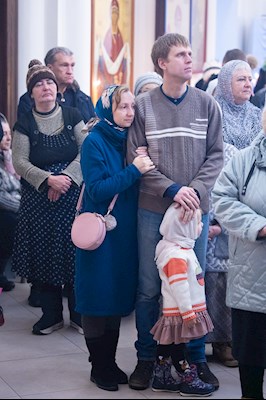 Митрополит Игнатий совершил Божественную литургию и чин Великого освящения воды в храме святителя Тихона, епископа Воронежского, Задонского чудотворца, г. Саратова