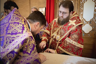 Митрополит Игнатий совершил великое освящение храма святых первоверховных апостолов Петра и Павла с. Куликовка Вольского района и Божественную литургию в новоосвященном храме