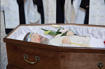 Митрополит Игнатий совершил отпевание клирика саратовского храма в честь иконы Божией Матери «Утоли моя печали» диакона Андрея Николаевцева
