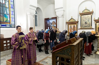Всенощное бдение на Архиерейском подворье – в храме в честь иконы Божией Матери «Утоли моя печали» г. Саратова