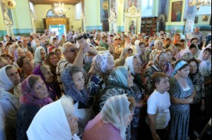 Божественная литургия в храме в честь Казанской иконы Божией Матери г. Петровска