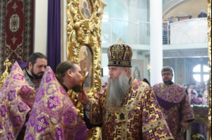 Божественная Литургия в храме во имя Всех Святых, в земле Российской просиявших г. Саратова