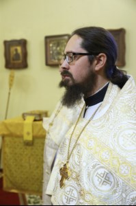 Божественная литургия на Архиерейском подворье — храме во имя преподобного Серафима Саровского г.Саратова