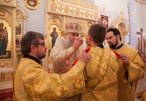 Божественная литургия на Архиерейском подворье — храме святых равноапостольных Кирилла и Мефодия при СГУ