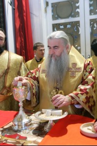 Божественная литургия в храме во имя Всех Святых, в земле Российской просиявших г. Саратова