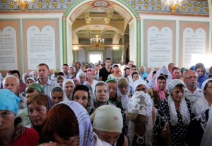 Божественная Литургия в храме во имя святой великомученицы Параскевы Пятницы села Малиновка Аркадакского района