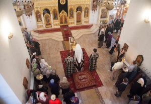 Литургия Преждеосвященных Даров, малое повечерие, утреня и первый час на Архиерейском подворье — храме во имя святых равноапостольных Кирилла и Мефодия при СГУ