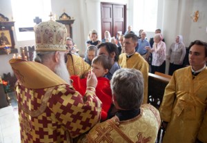 Божественная литургия на Архиерейском подворье — храме в честь иконы Божией Матери «Утоли моя печали» г.Саратова