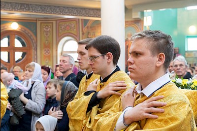 Божественная литургия в храме Всех святых, в земле Русской просиявших, г. Саратова