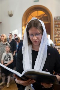 Литургия Преждеосвященных Даров, малое повечерие и утреня Великого Четвертка на Архиерейском подворье — в храме во имя святых равноапостольных Мефодия и Кирилла при СГУ