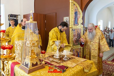Божественная литургия в храме во имя святителя Николая Японского г. Саратова