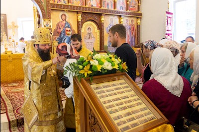 Епископ Манхэттенский Николай совершил Божественную литургию в храме святителя Николая Японского г. Саратова