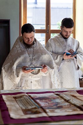 Божественная литургия в Вознесенско-Пантелеимоновском храме с. Усть-Курдюм Саратовского района