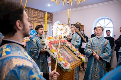Митрополит Игнатий совершил Божественную литургию в храме в честь иконы Божией Матери «Скоропослушница» г. Шиханы Вольского района