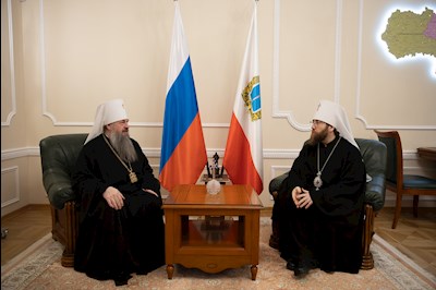 Совершена панихида по саратовским святителям