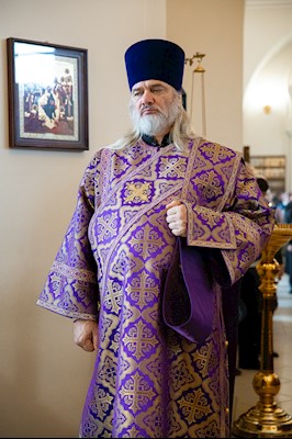 Митрополит Игнатий совершил всенощное бдение с чином воздвижения Креста в кафедральном соборе Живоначальной Троицы г. Вольска