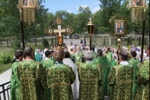 Божественная литургия в храме во имя святителя Луки (Войно-Ясенецкого) города Саратова