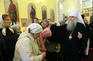 Божественная литургия в храме во имя мучениц Веры, Надежды, Любови и матери их Софии поселка Светлый Татищевского района