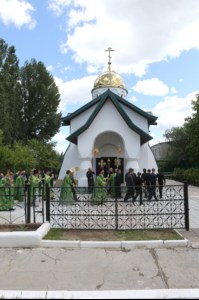 Божественная литургия в храме блаженной Ксении Петербургской г. Саратова на территории ИТК УШ-382/33