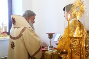 Божественная литургия и Великое освящение в Свято-Алексиевском женском монастыре г. Саратова