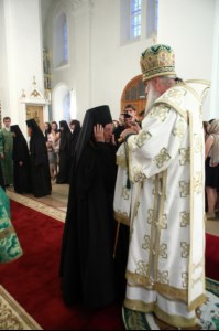 Всенощное бдение в Свято-Сергиевском женском монастыре села Алексеевка Базарно-Карабулакского района
