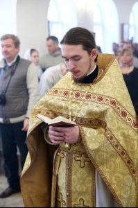 Божественная литургия в храме в честь Благовещения Пресвятой Богородицы г.Саратова