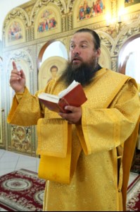 Божественная литургия в храме святых первоверховных апостолов Петра и Павла г. Красноармейска