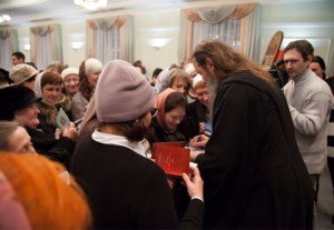 В Саратове прошла встреча с протоиереем Артемием Владимировым