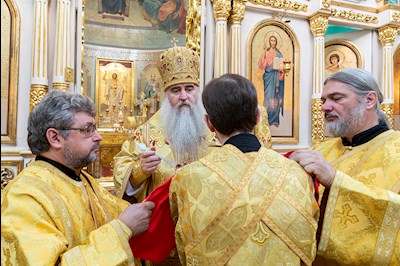 Божественная литургия в храме Всех святых, в земле Русской просиявших, г. Саратова