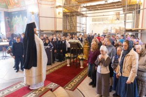 Божественная литургия в Свято-Никольском мужском монастыре г. Саратова