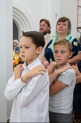 Божественная литургия в храме святителя Тихона, Епископа Воронежского, Задонского чудотворца г. Саратова