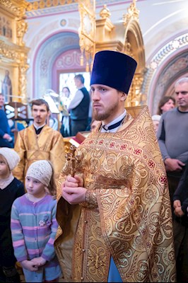 Митрополит Игнатий совершил Божественную литургию в Свято-Троицком кафедральном соборе г. Саратова