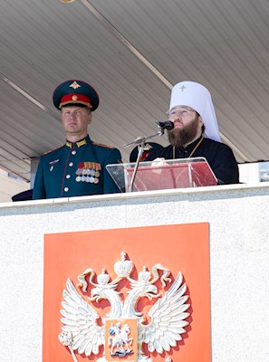 Митрополит Игнатий посетил церемонию выпуска офицеров ВВИМО