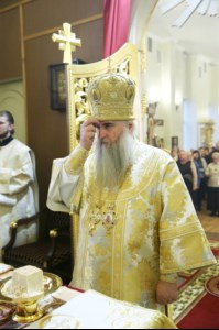 Божественная литургия на Архиерейском подворье — храме во имя преподобного Серафима Саровского г.Саратова