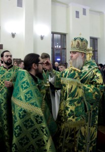 Всенощное бдение на Архиерейском подворье – храме во имя преподобного Серафима Саровского г.Саратова