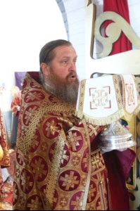 Божественная литургия в храме в честь Рождества Христова с. Вязовка Татищевского района