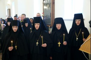 Чин Великого освящения и Божественная литургия в храме в честь Владимирской иконы Божией Матери Владимирского женского монастыря г. Вольска