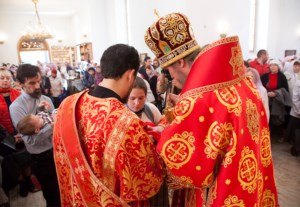 Божественная литургия на Архиерейском подворье — храме во имя святых равноапостольных Мефодия и Кирилла при СГУ в день памяти святых братьев