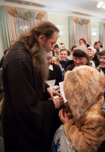 В Саратове прошла встреча с протоиереем Артемием Владимировым