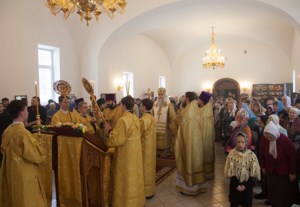 Божественная литургия в храме во имя святителя Николая Японского г. Саратова