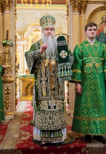 Божественная литургия в храме в честь Покрова Пресвятой Богородицы г.Саратова