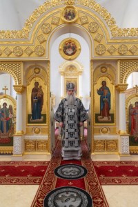 Литургия Преждеосвященных Даров, малое повечерие и утреня Великого Четвертка на Архиерейском подворье — в храме во имя святых равноапостольных Мефодия и Кирилла при СГУ