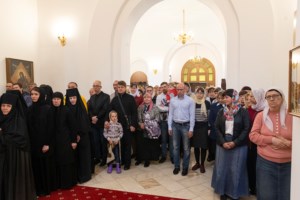 Божественная литургия в Свято-Алексиевском женском монастыре г. Саратова