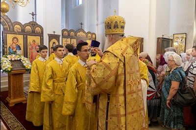 Всенощное бдение в храме во имя святых первоверховных апостолов Петра и Павла г. Саратова