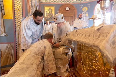 Божественная литургия в Свято-Троицком кафедральном соборе г. Саратова